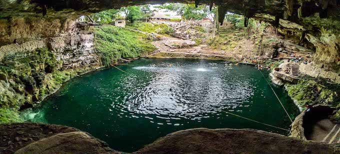 Aventura, cenote, naturaleza, baño, belleza.